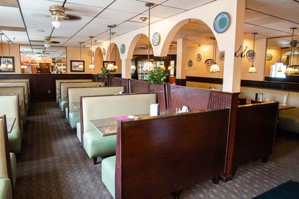 Suffield Pizza and Family Restaurant | 68 Bridge St, Suffield, CT 06078 | Phone: (860) 668-7774