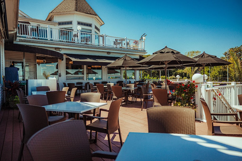 The Grille at Waterview | 44 Fairway Dr, Port Jefferson, NY 11777 | Phone: (631) 473-1440