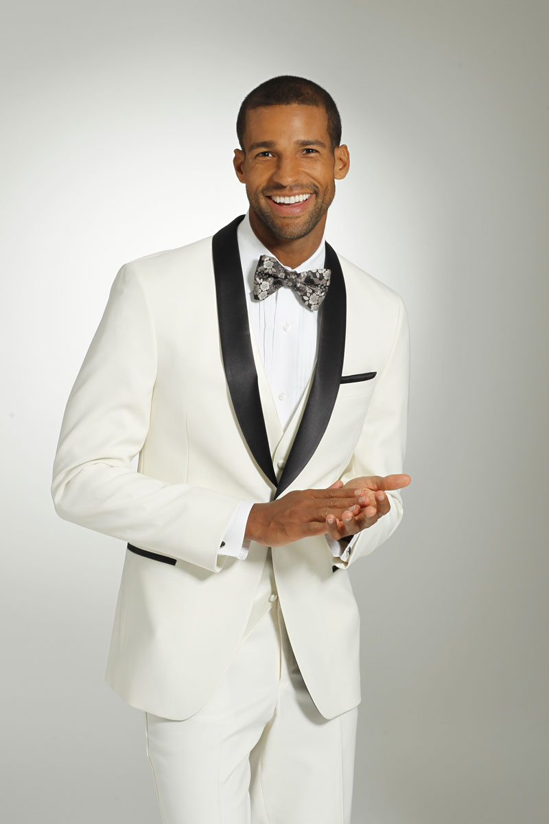 Dante Zeller Tuxedo By Sarno Menswear & Suits | 520 US-9, Manalapan Township, NJ 07726 | Phone: (732) 303-0037