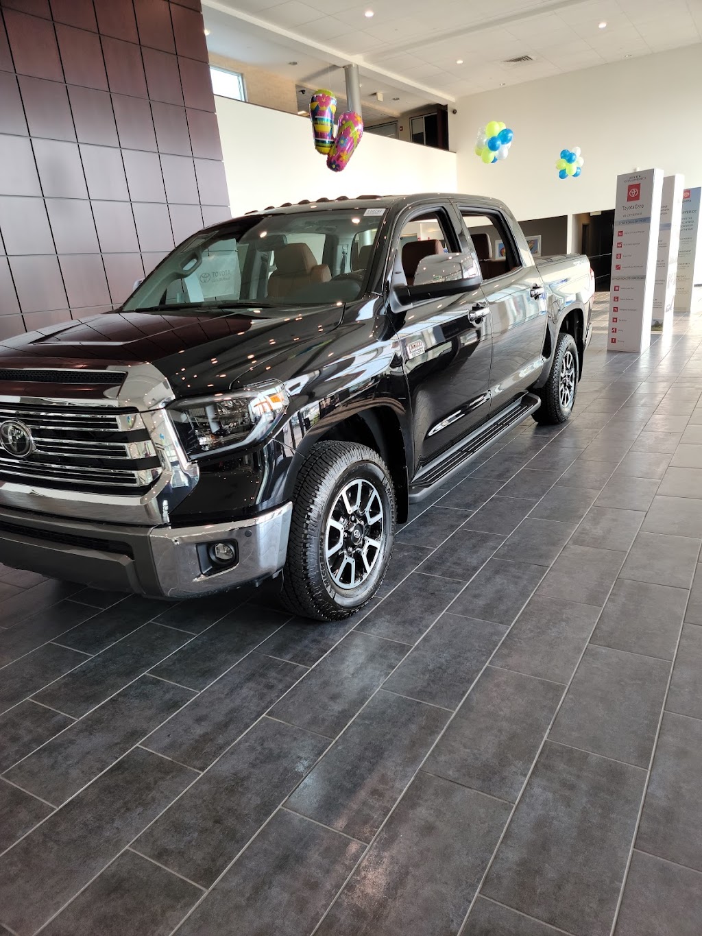 Fred Beans Toyota of Flemington | 174 US-202, Flemington, NJ 08822 | Phone: (908) 788-5700