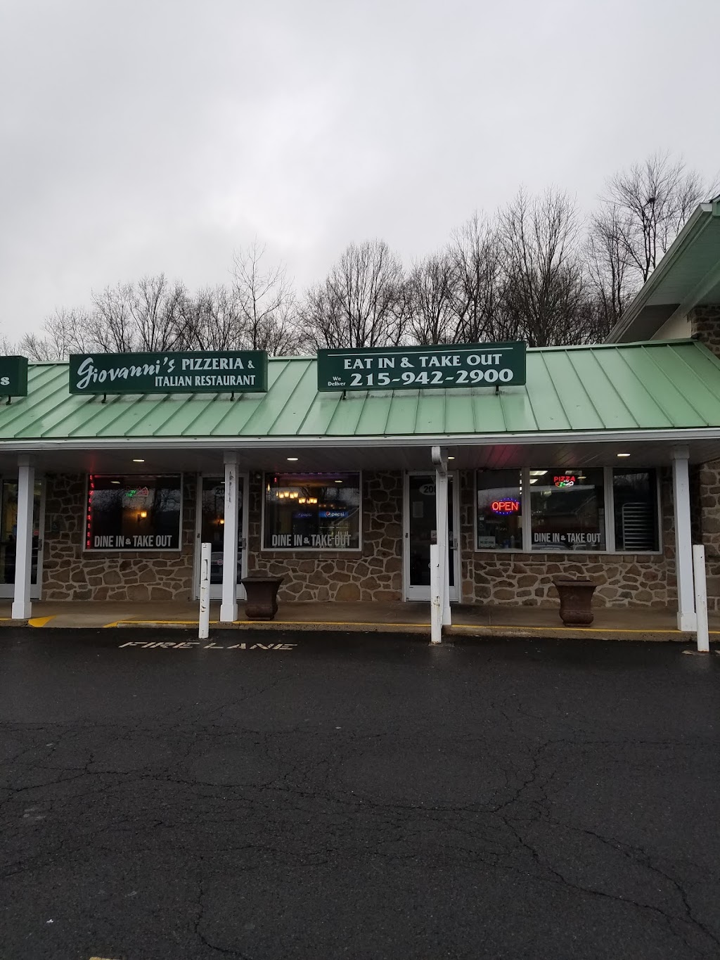 Giovannis Pizzeria & Italian Restaurant | 208 Holland Rd, Holland, PA 18966 | Phone: (215) 942-2900