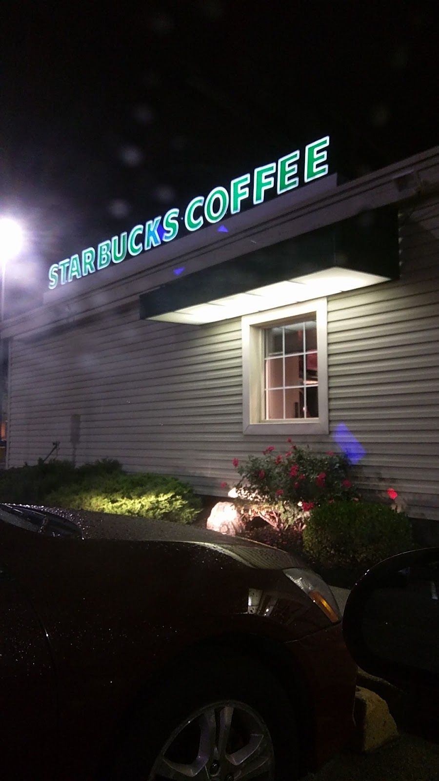 Starbucks | 371 Sunrise Highway North Service Road, Waverly Ave, Patchogue, NY 11772 | Phone: (631) 207-2102