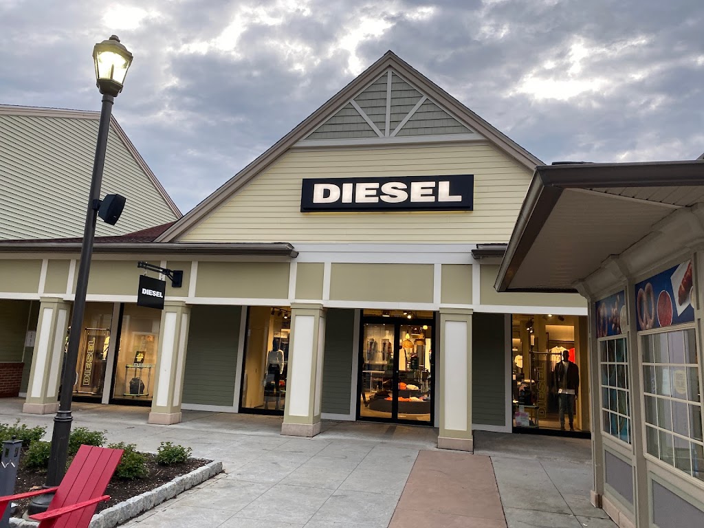 Diesel | c/o Common Premium Outlets Store, 621 Bluebird Ct Store 621, Woodbury, NY 10917 | Phone: (845) 269-4755