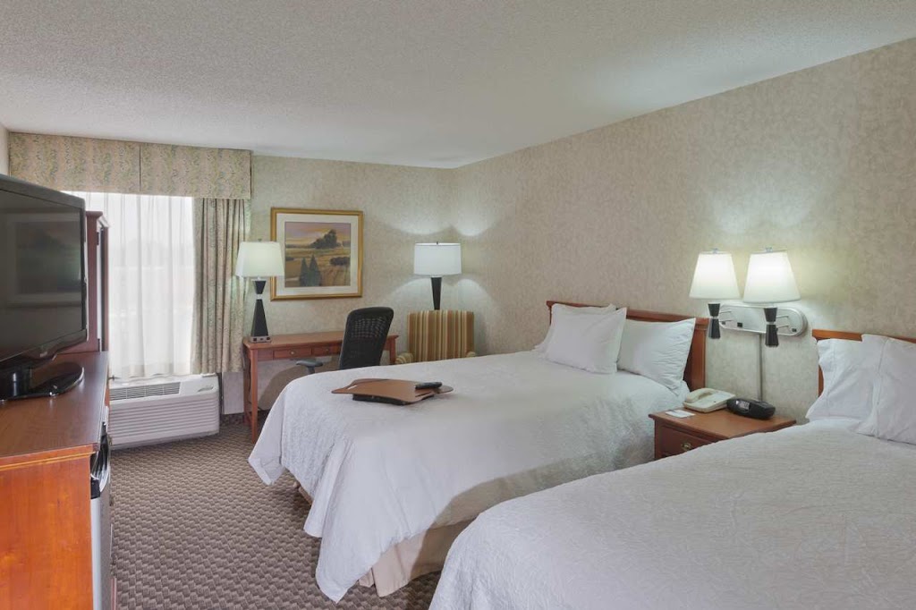 Hampton Inn Dover | 1568 N Dupont Hwy, Dover, DE 19901 | Phone: (302) 736-3500