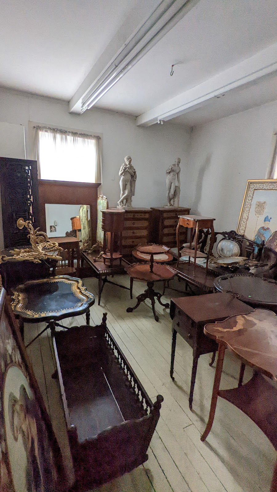 Martell & Suffin Antiques | 12 Main St N, Woodbury, CT 06798 | Phone: (203) 263-1913