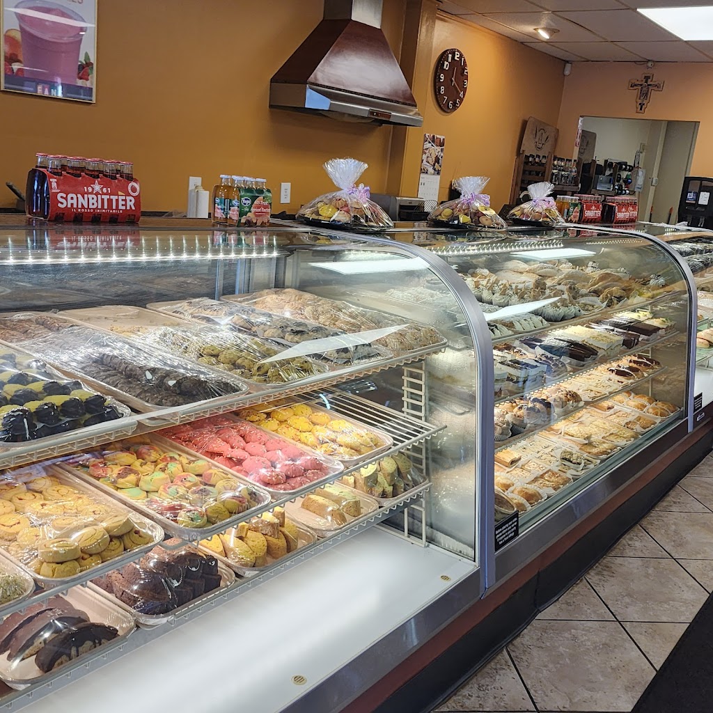 Giovannis Italian Pastries | 719 Main St, Agawam, MA 01001 | Phone: (413) 789-8900