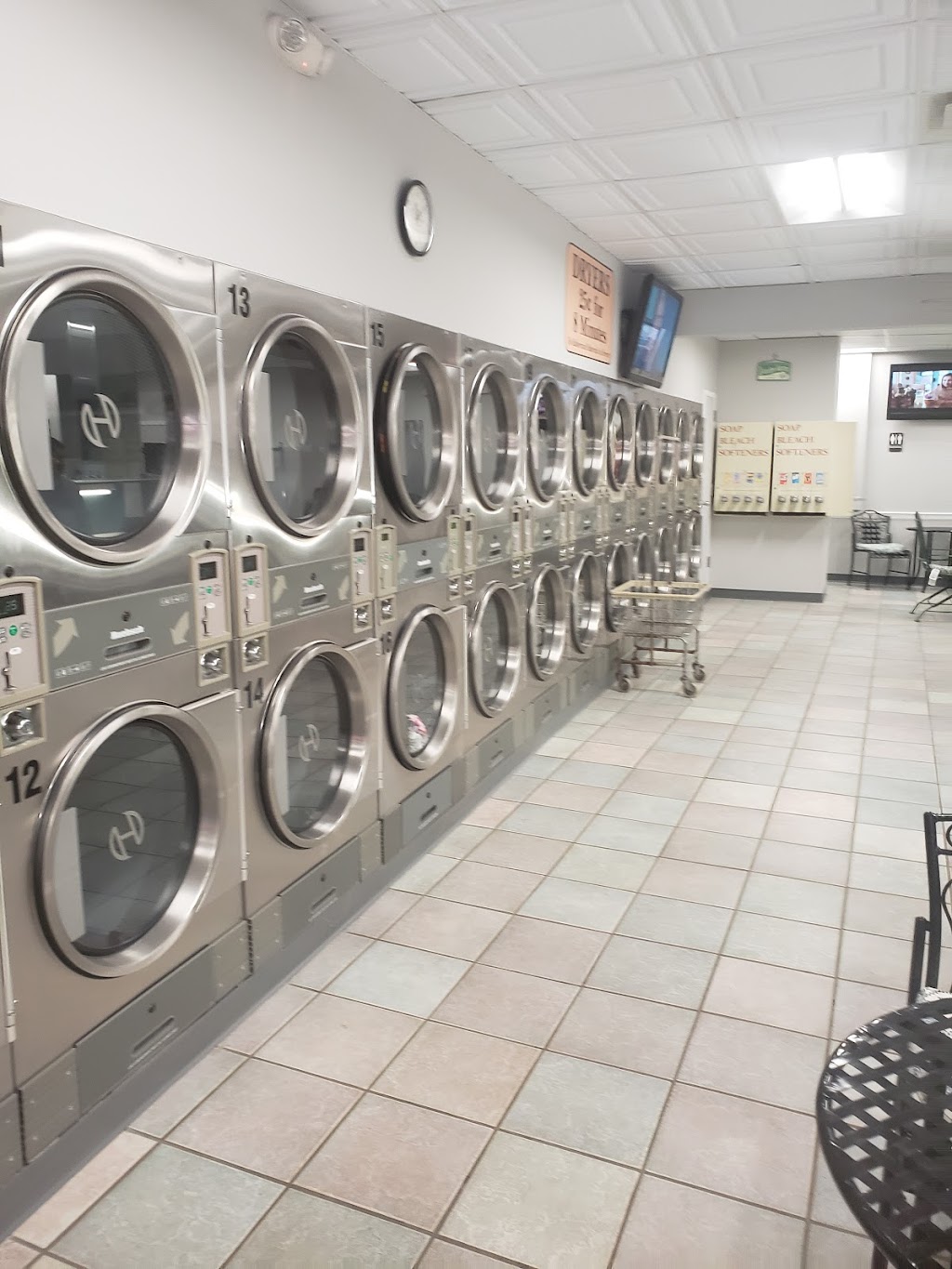 Spin Cycle Laundromat Inc | 480 Patchogue-Holbrook Rd, Holbrook, NY 11741 | Phone: (631) 419-0076