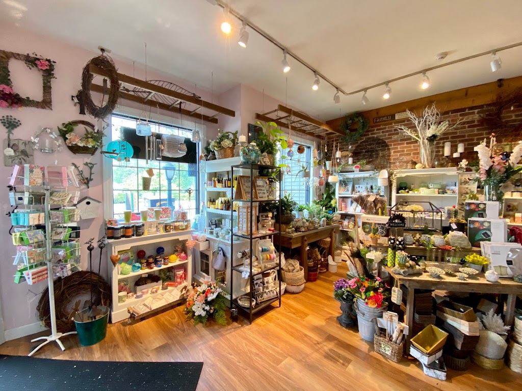 Meadowscent | 2356 Route 44-55, Gardiner, NY 12525 | Phone: (845) 255-3866