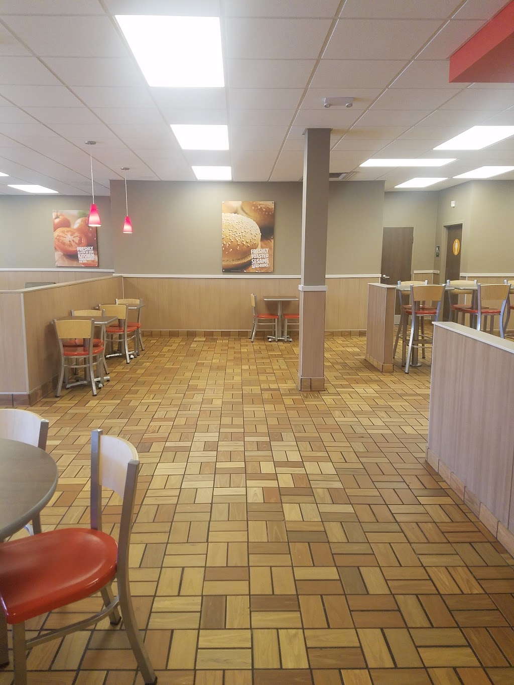 Burger King | 4196 Main St, Bridgeport, CT 06606 | Phone: (203) 374-2422