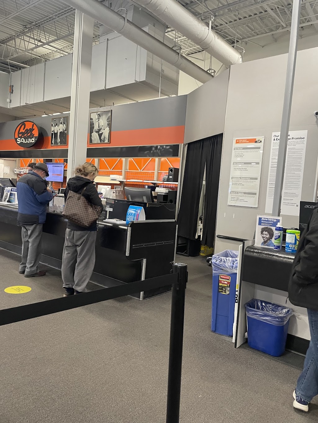 Best Buy | 50 Holyoke St, Holyoke, MA 01040 | Phone: (413) 533-4443