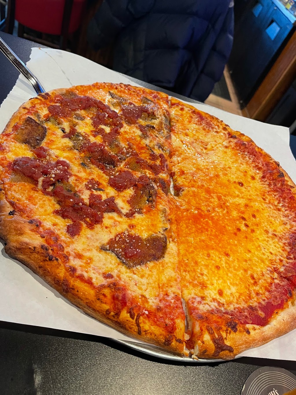Tomatoes Pizza & Sports Bar | 44 S Main St, East Windsor, CT 06088 | Phone: (860) 500-1501