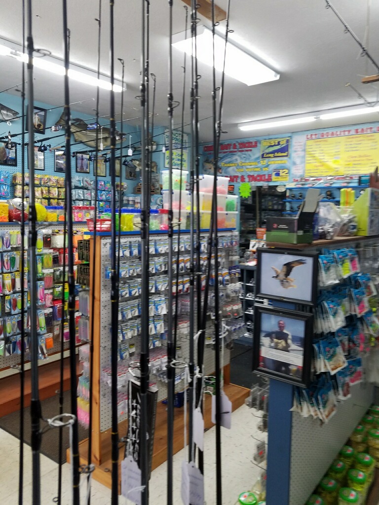 Combs Bait & Tackle | 74 Merrick Rd, Amityville, NY 11701 | Phone: (631) 264-3525