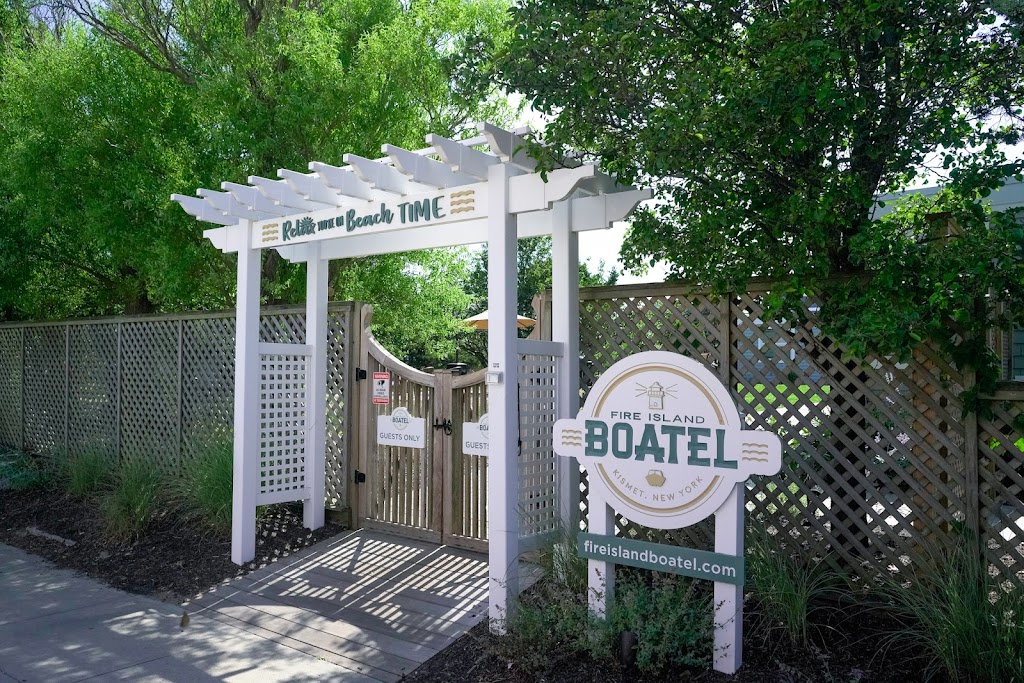 Fire Island Boatel Kismet | 110 E Lighthouse Walk, Kismet, NY 11706 | Phone: (833) 342-6283