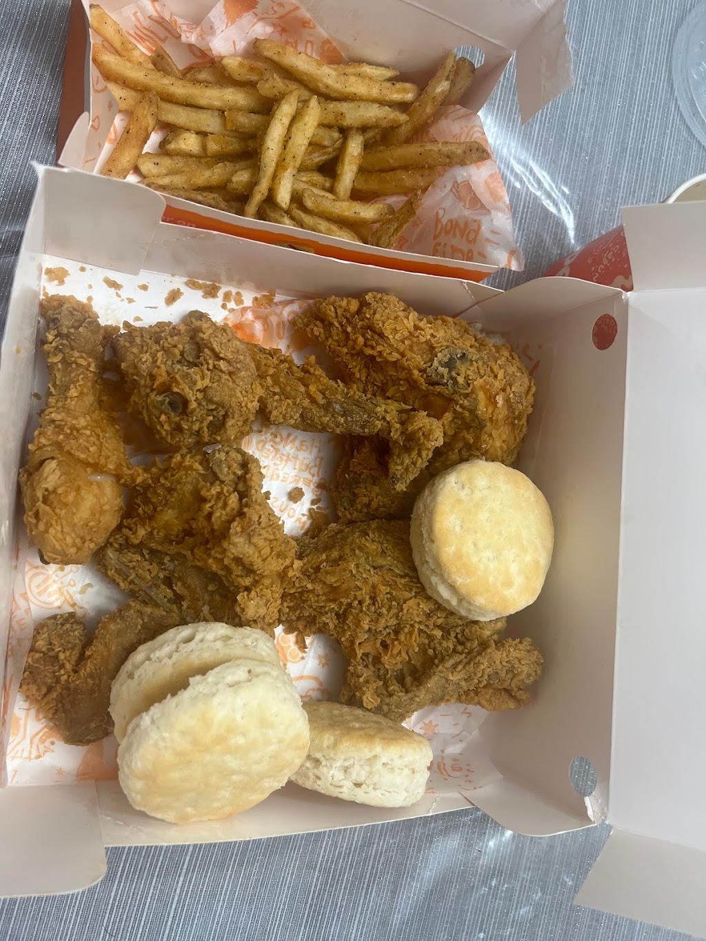 Popeyes Louisiana Kitchen | 2600 Mt Ephraim Ave, Camden, NJ 08104 | Phone: (856) 962-5620