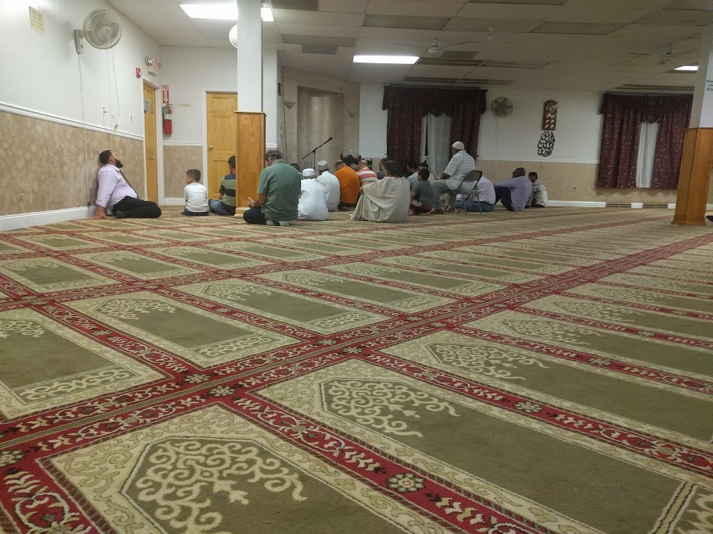 United Muslim Mosque Inc | 3125 N Main St, Waterbury, CT 06704 | Phone: (203) 756-6365