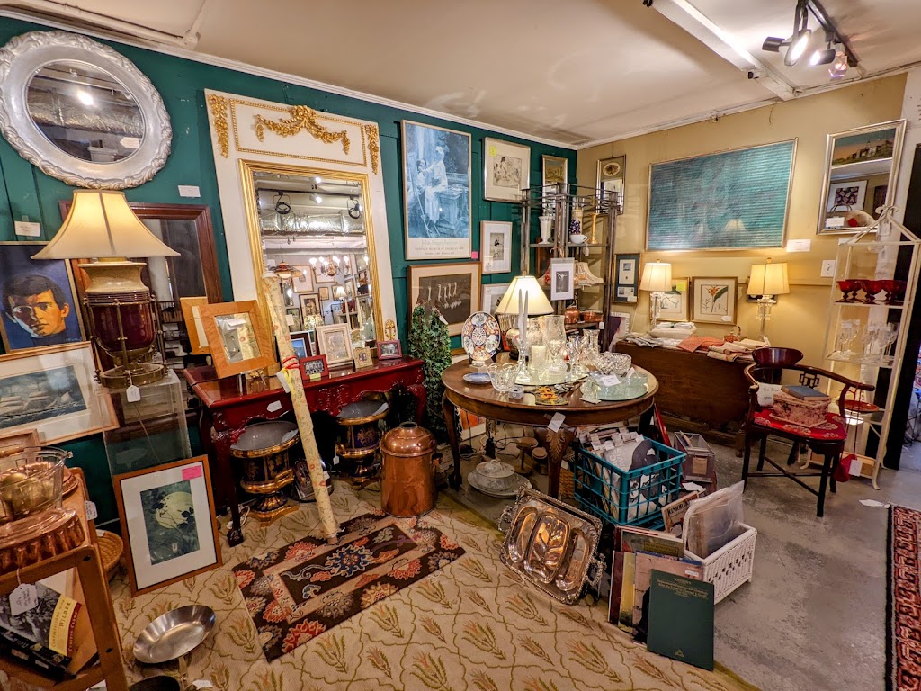 Millbrook Antiques Mall | 3301 Franklin Ave, Millbrook, NY 12545 | Phone: (845) 677-9311