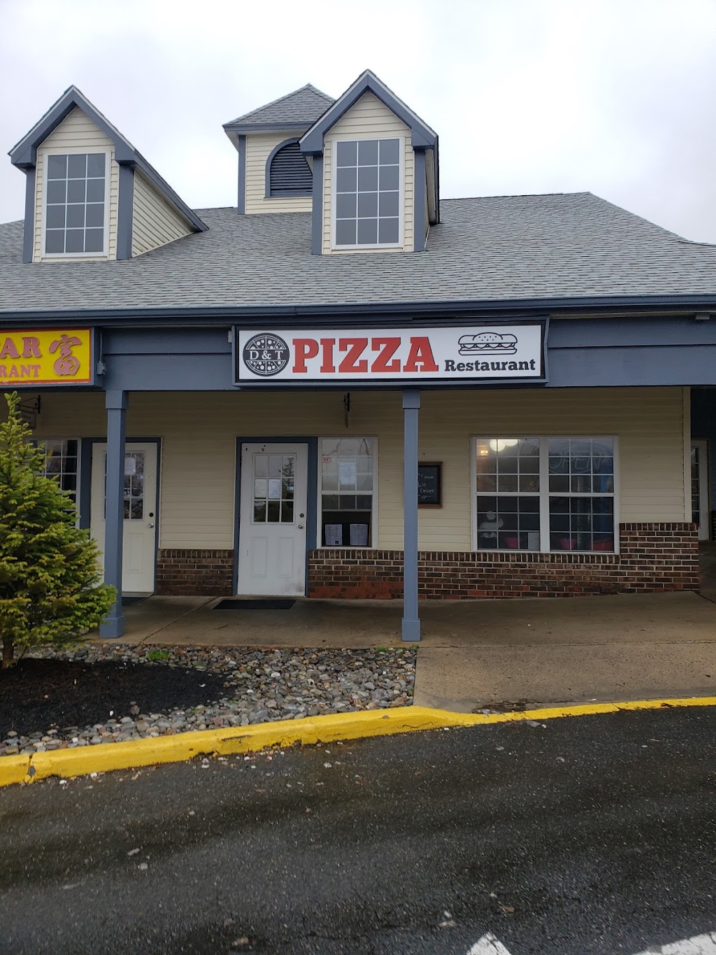 D & T Pizza Restaurant | 1600 Perrineville Rd # 5, Monroe Township, NJ 08831 | Phone: (609) 655-8642