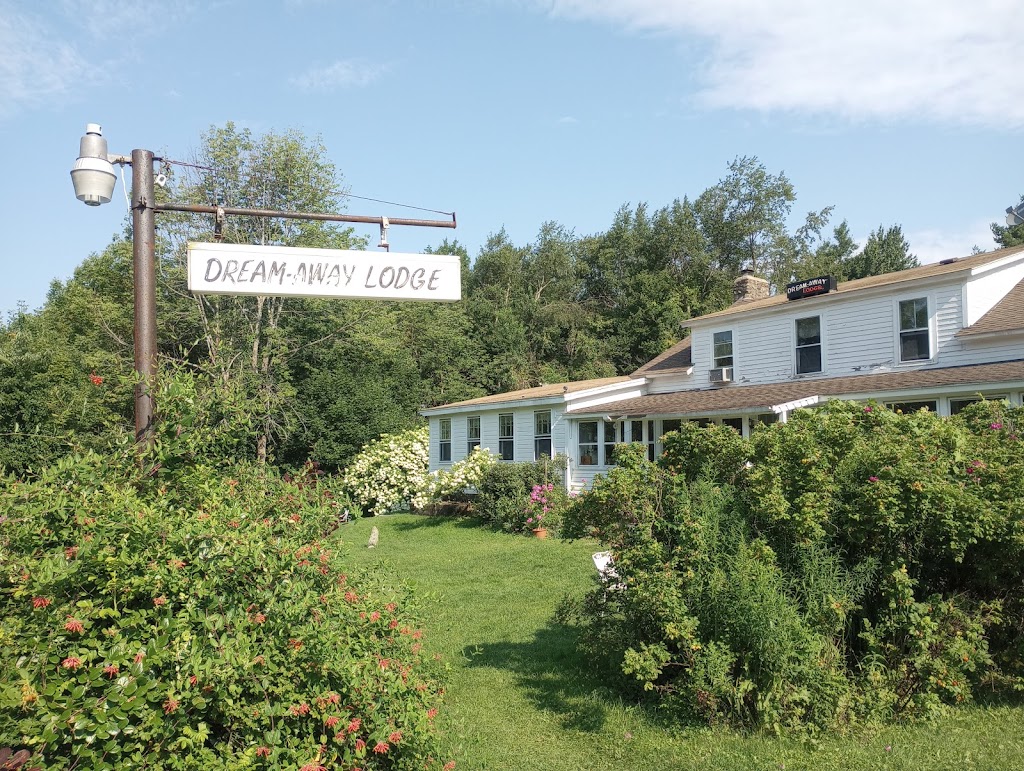 The Dream Away Lodge | 1342 County Rd, Becket, MA 01223 | Phone: (413) 623-8725