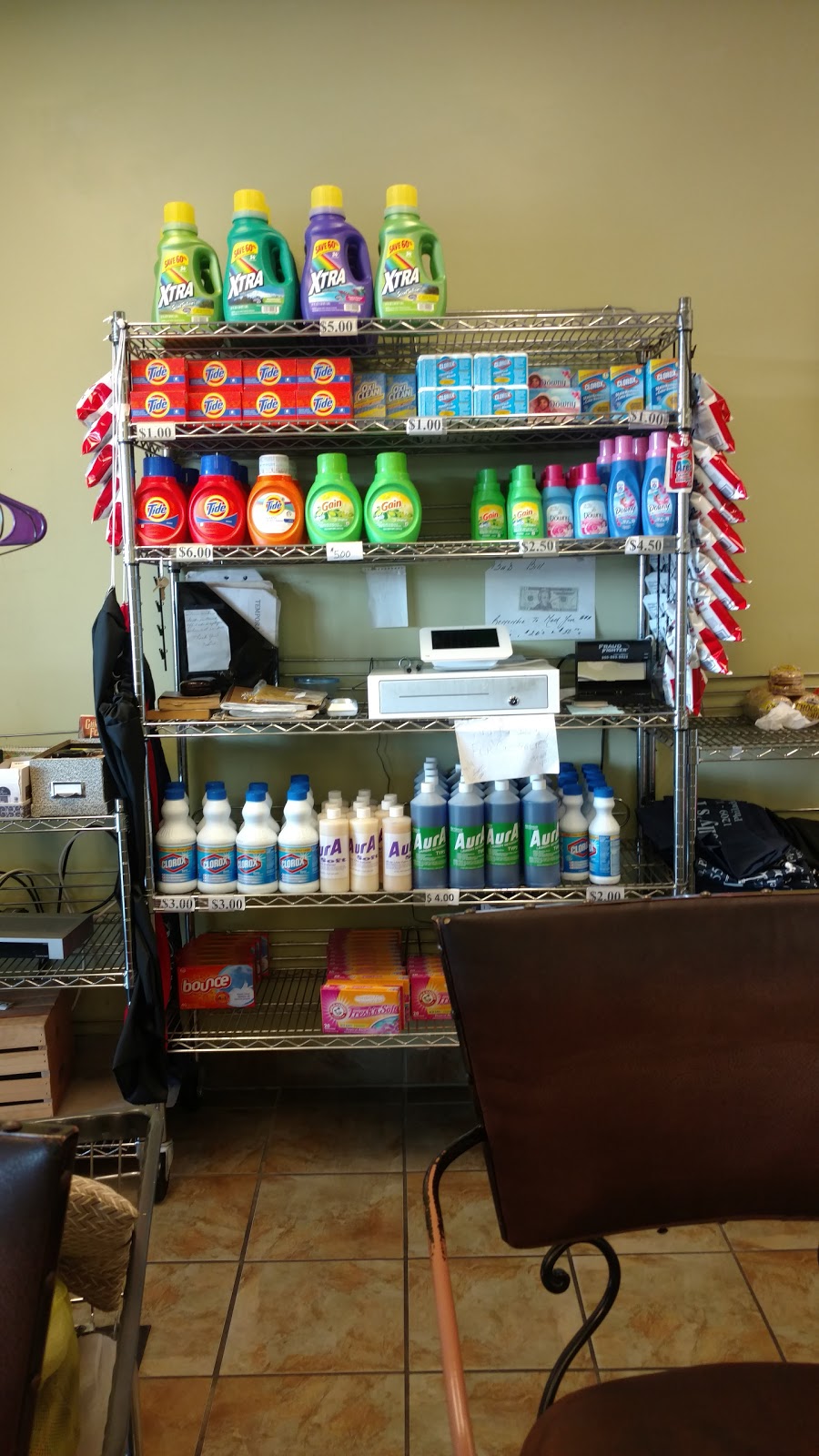 Pollys Laundromat | 1209 S 28th St, Philadelphia, PA 19146 | Phone: (215) 755-2983