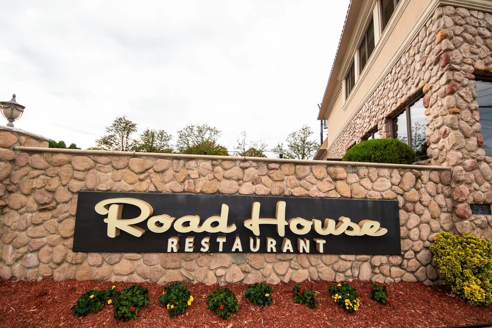 Road House | 1400 Clove Rd, Staten Island, NY 10301 | Phone: (718) 447-0033