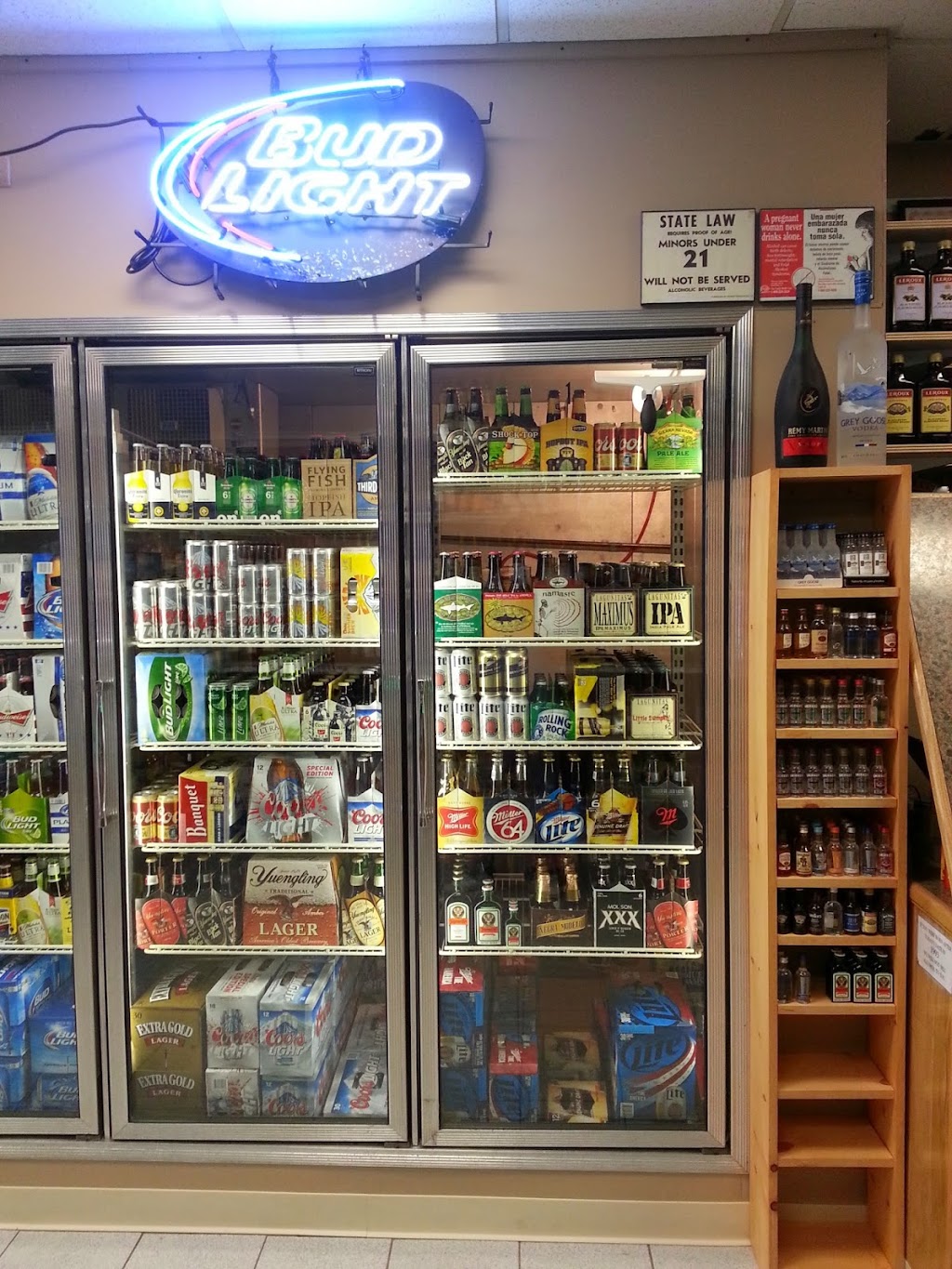 M&M Liquors and Bar | 574 Macopin Rd, West Milford, NJ 07480 | Phone: (973) 545-2212