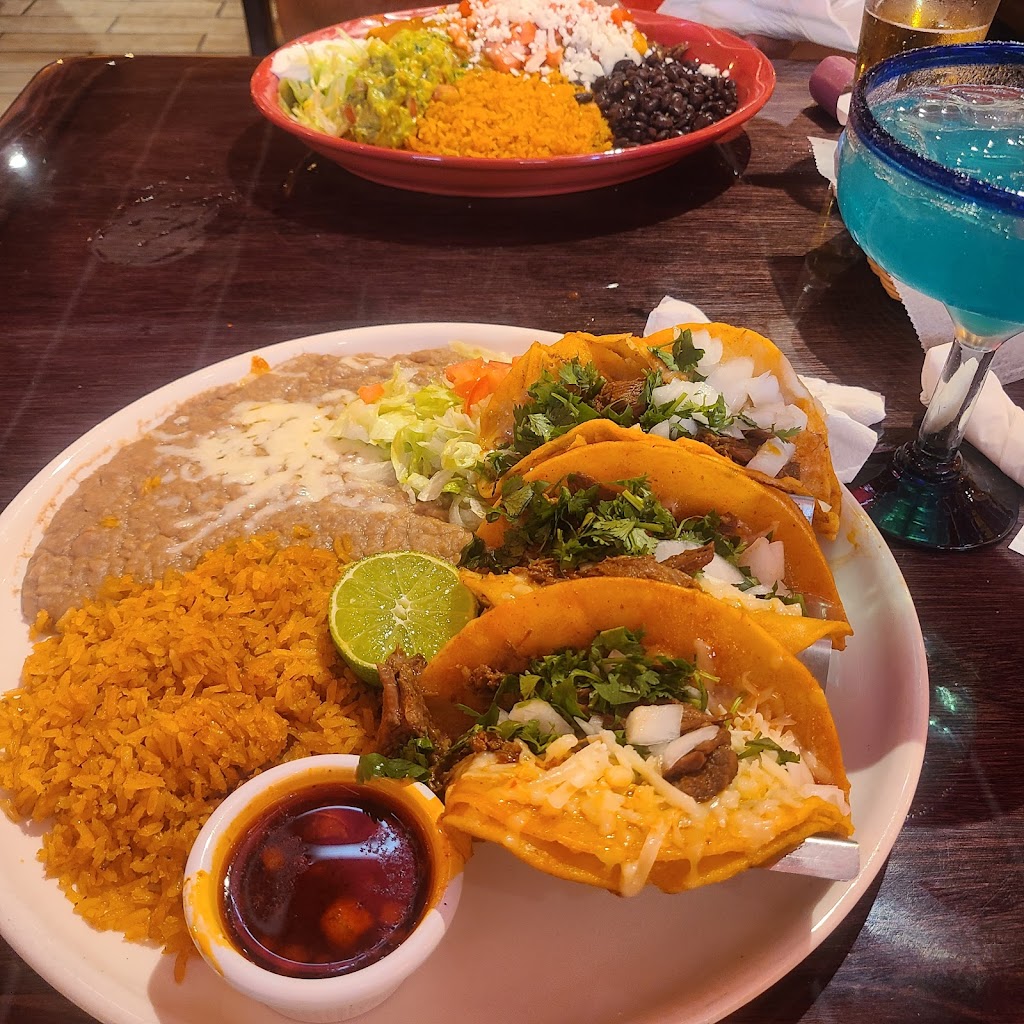 Ixtapa Grille Family Mexican Restaurant | 2547 Whitney Ave, Hamden, CT 06518 | Phone: (203) 230-2586