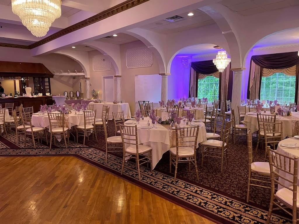 Georginas Restaurant & Banquets | 275 Boston Turnpike, Bolton, CT 06043 | Phone: (860) 647-0345