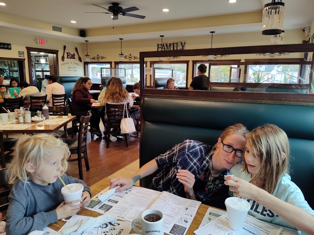 Tillys Diner | 34 Raceway Rd, Monticello, NY 12701 | Phone: (845) 794-6540