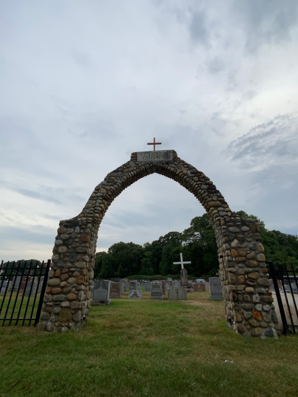 Saint Patricks Cemetery | 183 Mt Pleasant Rd, Smithtown, NY 11787 | Phone: (631) 265-2271