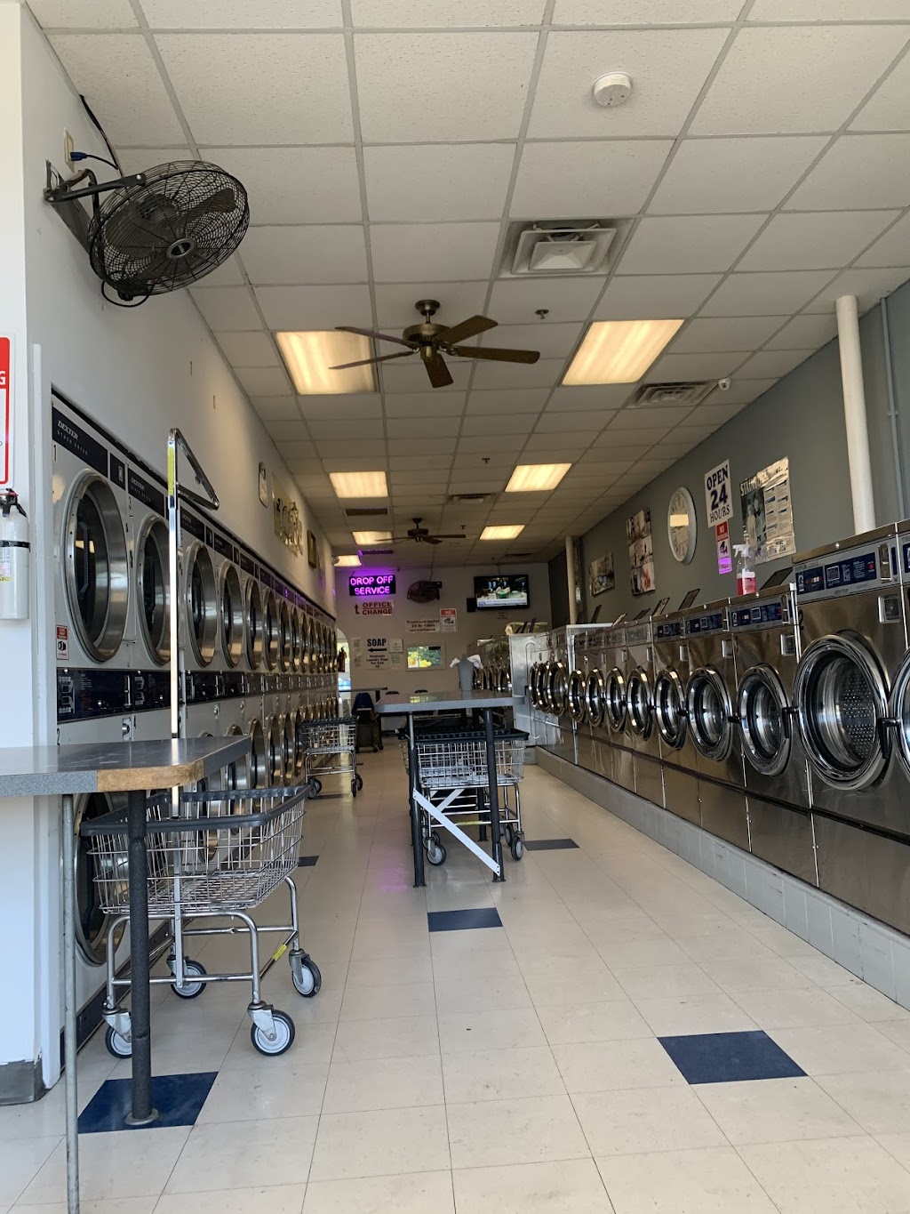 Bubbles Coin Laundry | 14 New Paltz Plaza, New Paltz, NY 12561 | Phone: (845) 256-5449