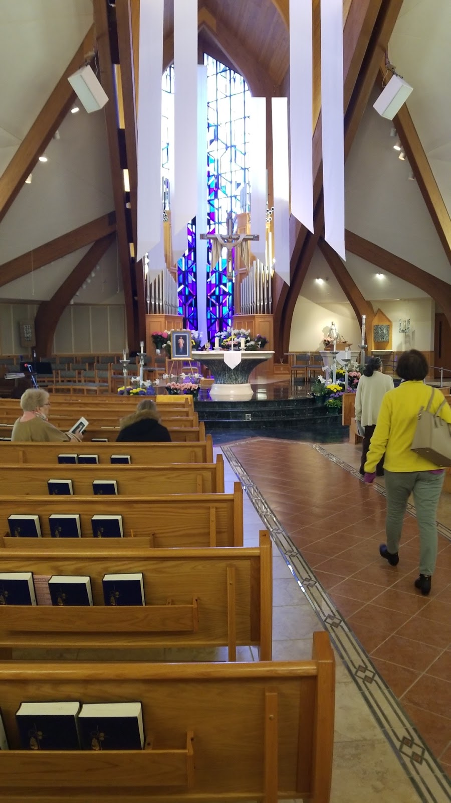 Our Lady of the Magnificat Roman Catholic Church | 2 Miller Rd, Kinnelon, NJ 07405 | Phone: (973) 838-6838