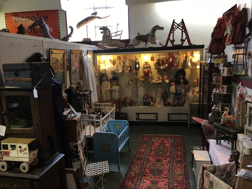 Yellow Garage Antiques | 66 S Main St, Mullica Hill, NJ 08062 | Phone: (856) 478-0300