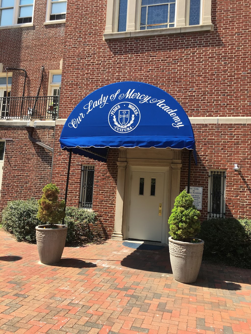 Our Lady of Mercy Academy | 815 Convent Rd, Syosset, NY 11791 | Phone: (516) 921-1047