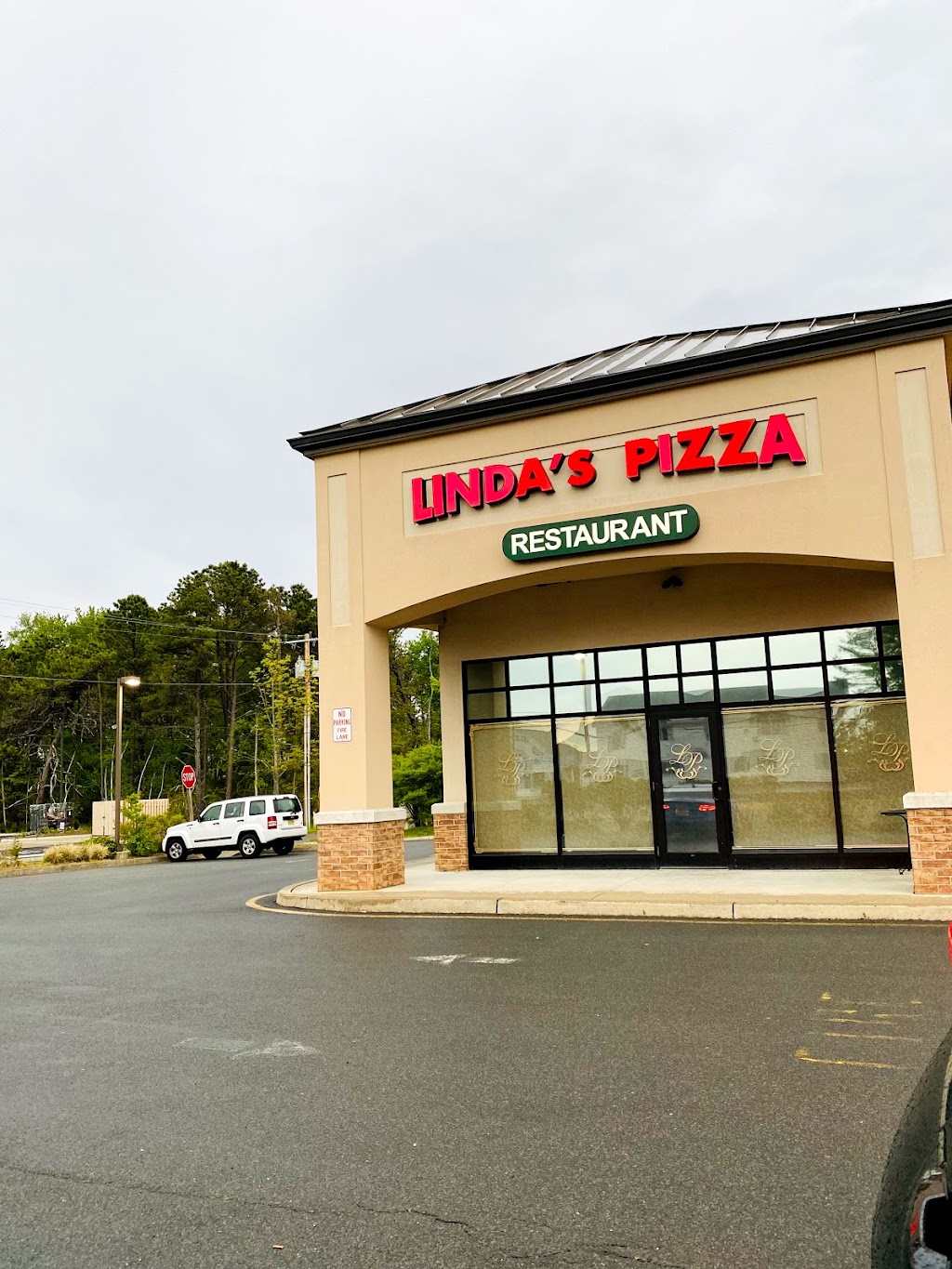 Lindas Pizza and Italian Restaurant Manchester, N.J. | 1900 NJ-37, Manchester Township, NJ 08759 | Phone: (732) 941-4150