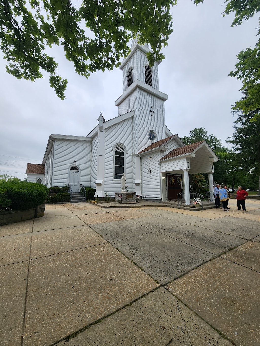 Saint Nicholas Church (Our Lady of Perpetual Help Parish) | 525 St Louis Ave, Egg Harbor City, NJ 08215 | Phone: (609) 652-0008