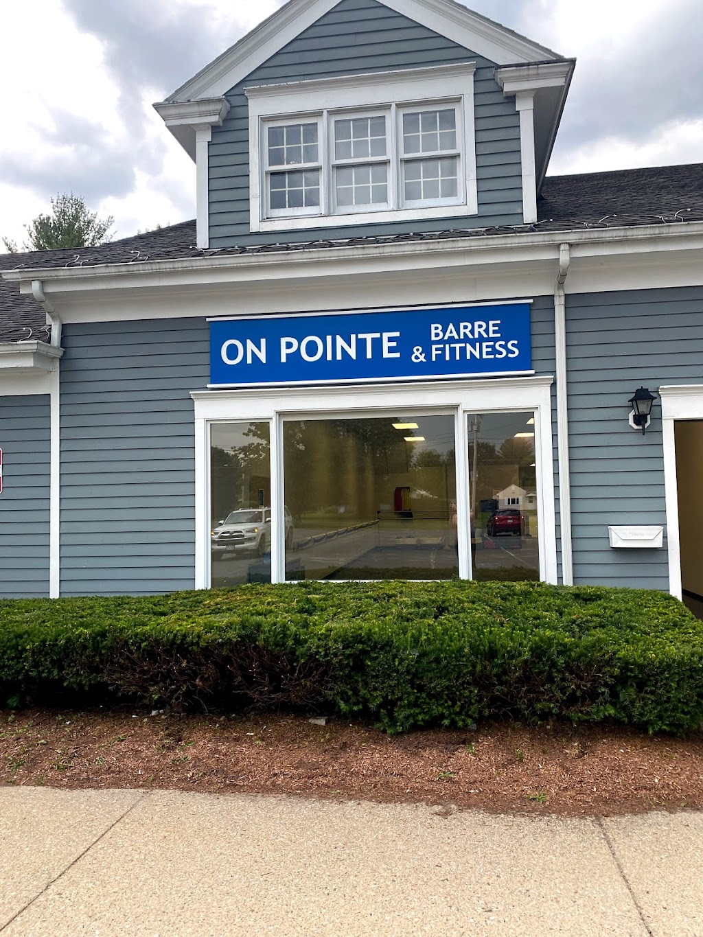 On Pointe Barre & Fitness Studio | 740 Williams St Unit D, Pittsfield, MA 01201 | Phone: (413) 347-2276