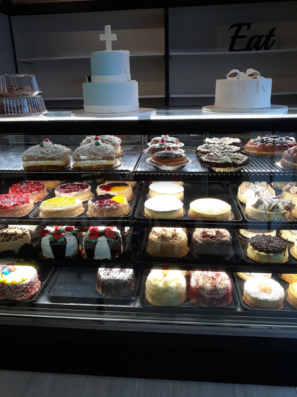 Benkerts Bakery | 2216 Middle Country Rd, Centereach, NY 11720 | Phone: (631) 585-8618