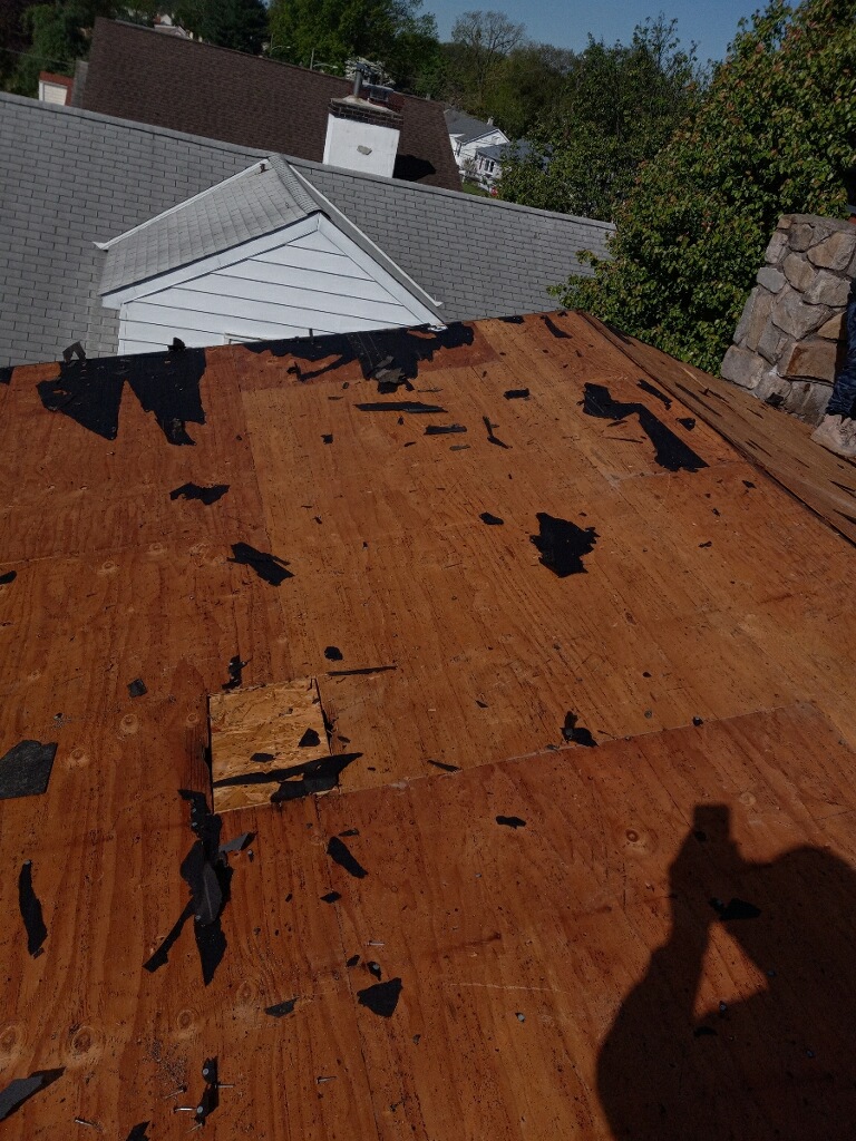 Moore and Sons Roofing and Contracting | 15 Grapevine Rd, Levittown, PA 19057 | Phone: (215) 954-8273