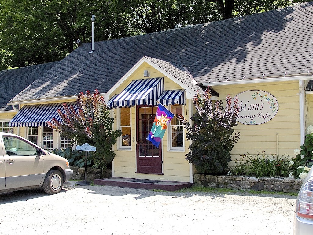 Moms Country Cafe | 65 Main St, South Egremont, MA 01258 | Phone: (413) 528-2414
