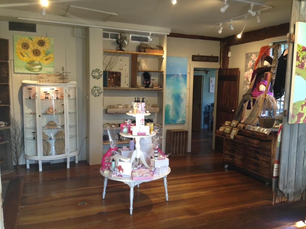 The Bird Gallery & Salon Suites | 25 Water St, Guilford, CT 06437 | Phone: (203) 689-5745