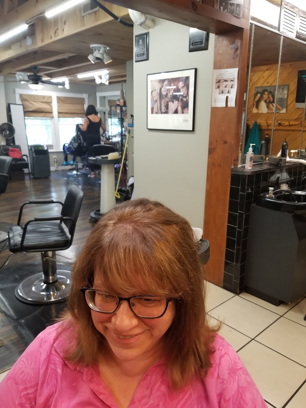 Wild Hairs Salon | 508 Denise Ct, Williamstown, NJ 08094 | Phone: (856) 629-4712