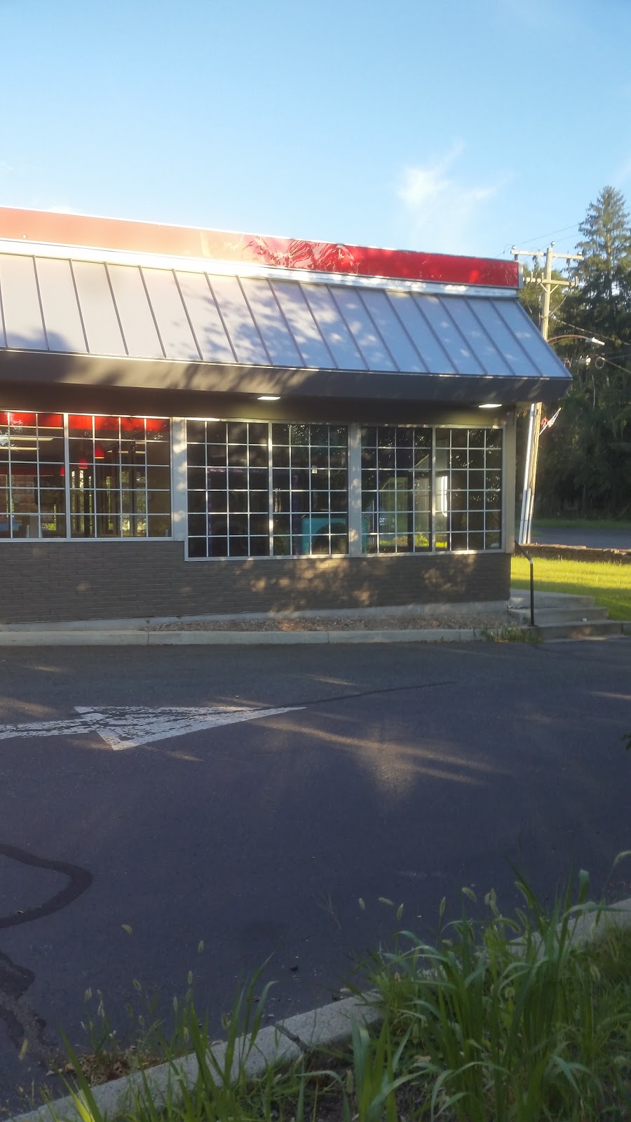 Burger King | 22 Marlborough St, Portland, CT 06480 | Phone: (860) 342-1194