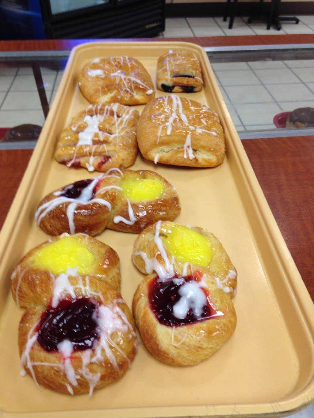 Dippin Donuts | 2730 Main St, West Warren, MA 01092 | Phone: (413) 289-6316