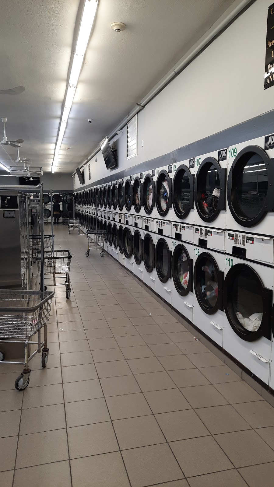 Laundry Depot Brentwood Road | 1559 Brentwood Rd, Bay Shore, NY 11706 | Phone: (631) 647-5620