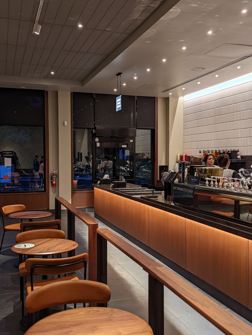 Starbucks | 11 Killingworth Turnpike, Clinton, CT 06413 | Phone: (860) 744-0010