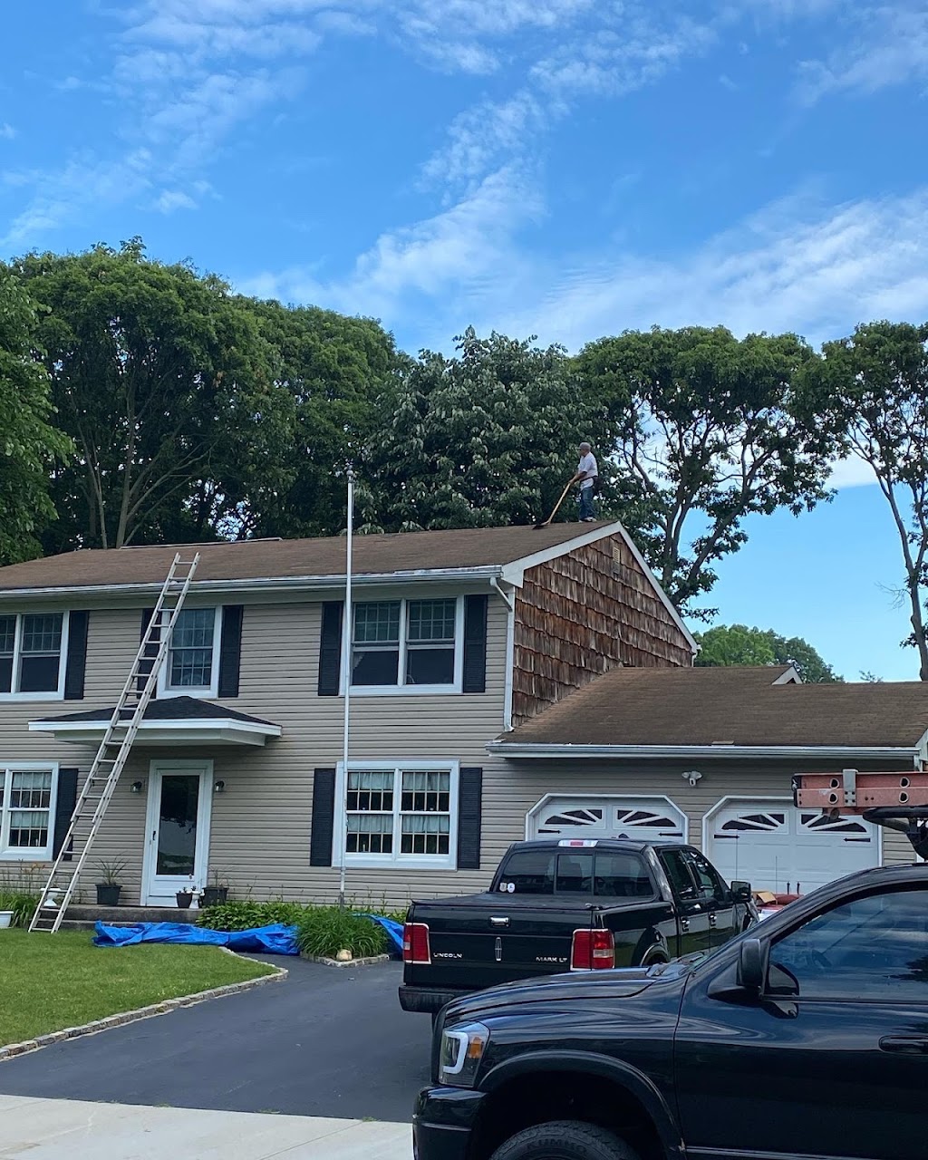 Valor Roofing | 235 Lakeland Ave Suite 4D, Sayville, NY 11782 | Phone: (631) 602-7071