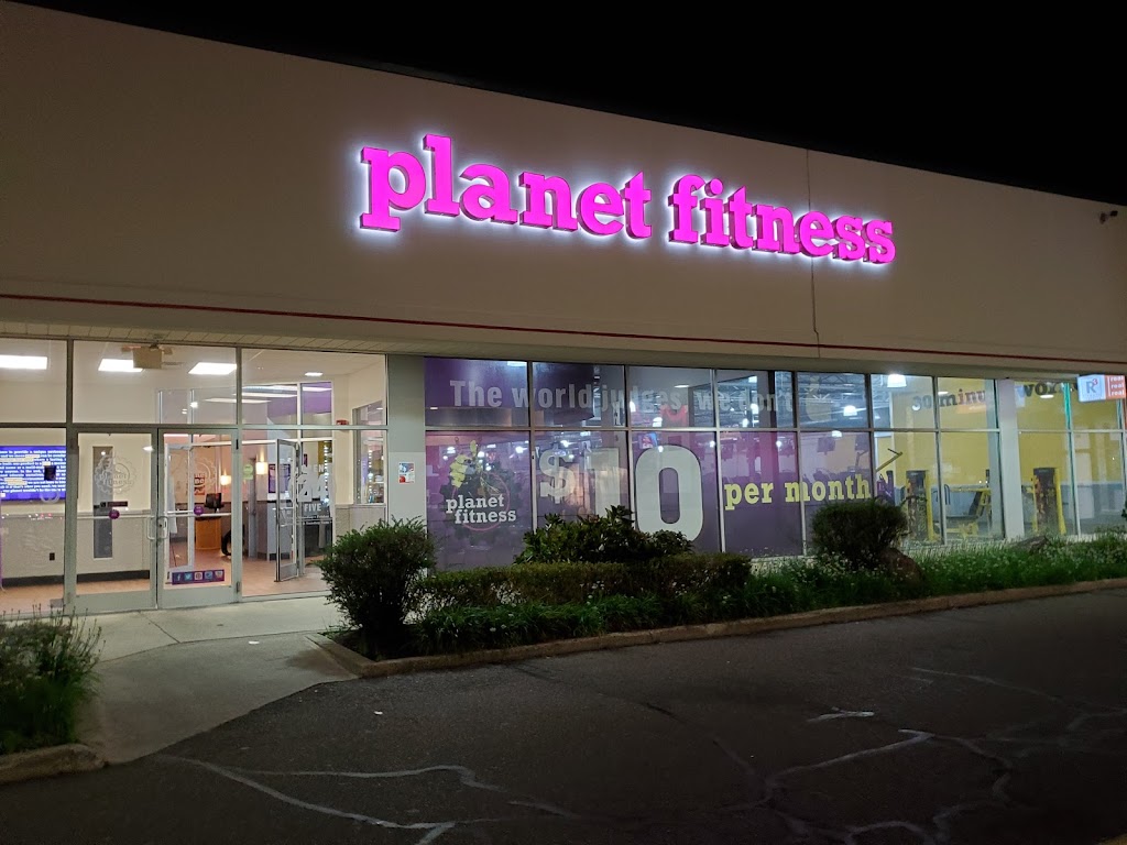 Planet Fitness | 2100 Dixwell Ave, Hamden, CT 06514 | Phone: (203) 281-7213