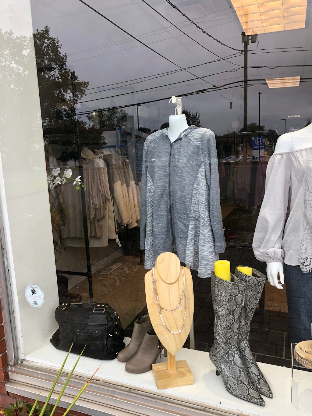 Loved Boutique | 847 W Main St, Branford, CT 06405 | Phone: (866) 285-6833