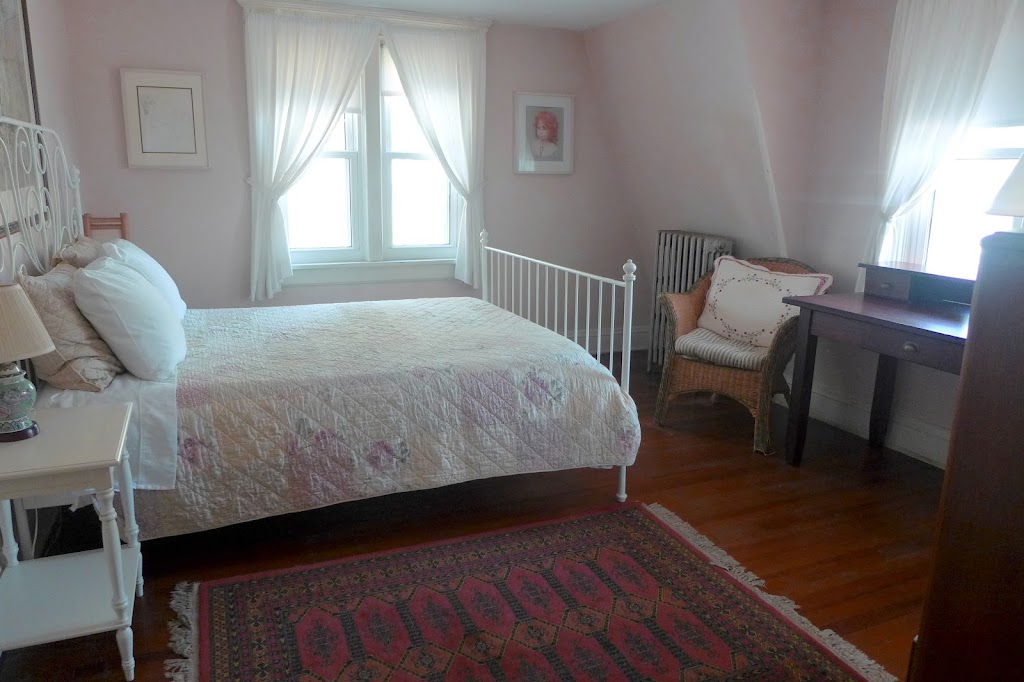 Morning Glory BnB Woodstock NY | 141 Tinker St, Woodstock, NY 12498 | Phone: (845) 679-3208