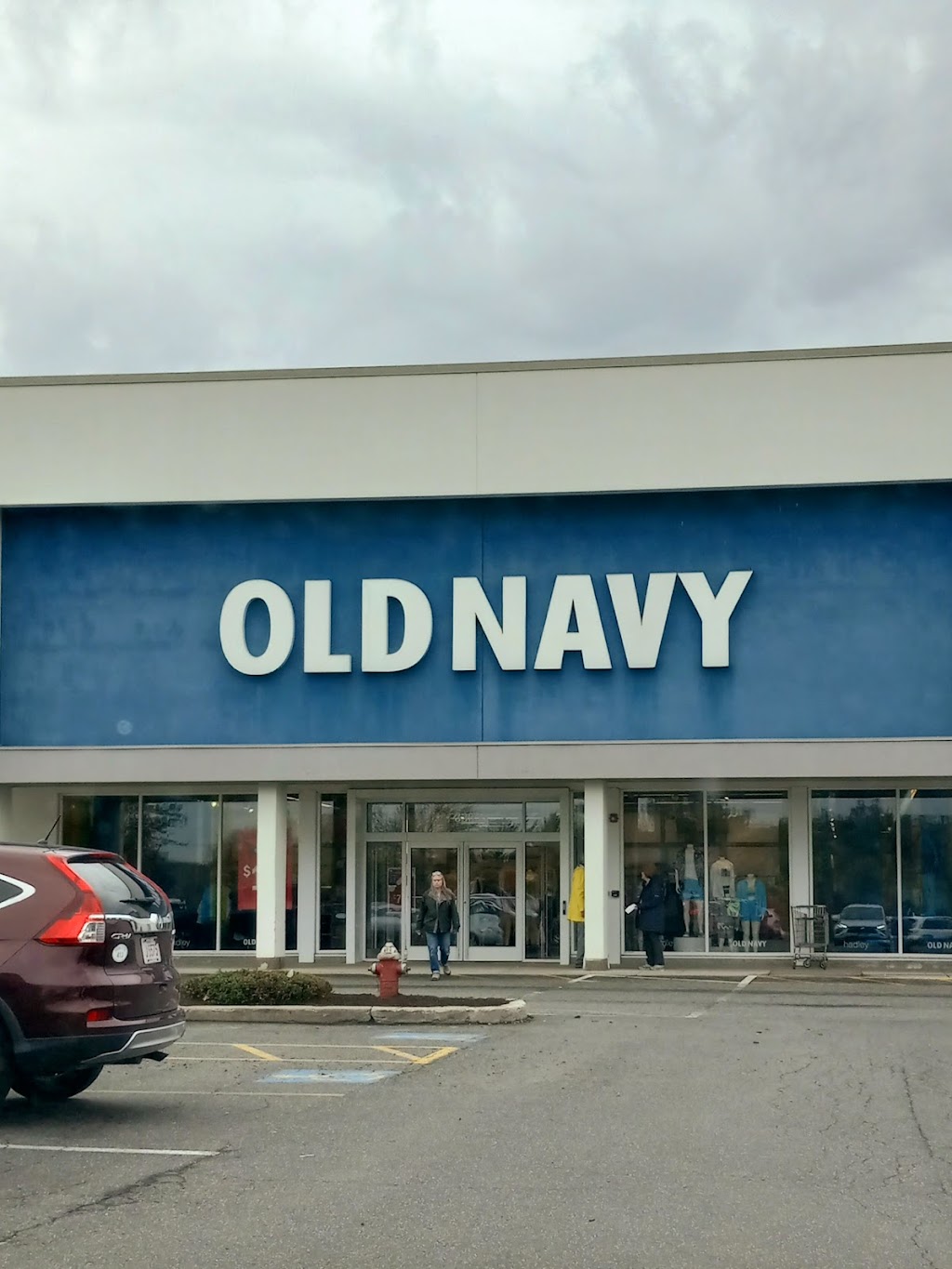 Old Navy | 339 Russell St Ste A20, Hadley, MA 01035 | Phone: (413) 341-5114